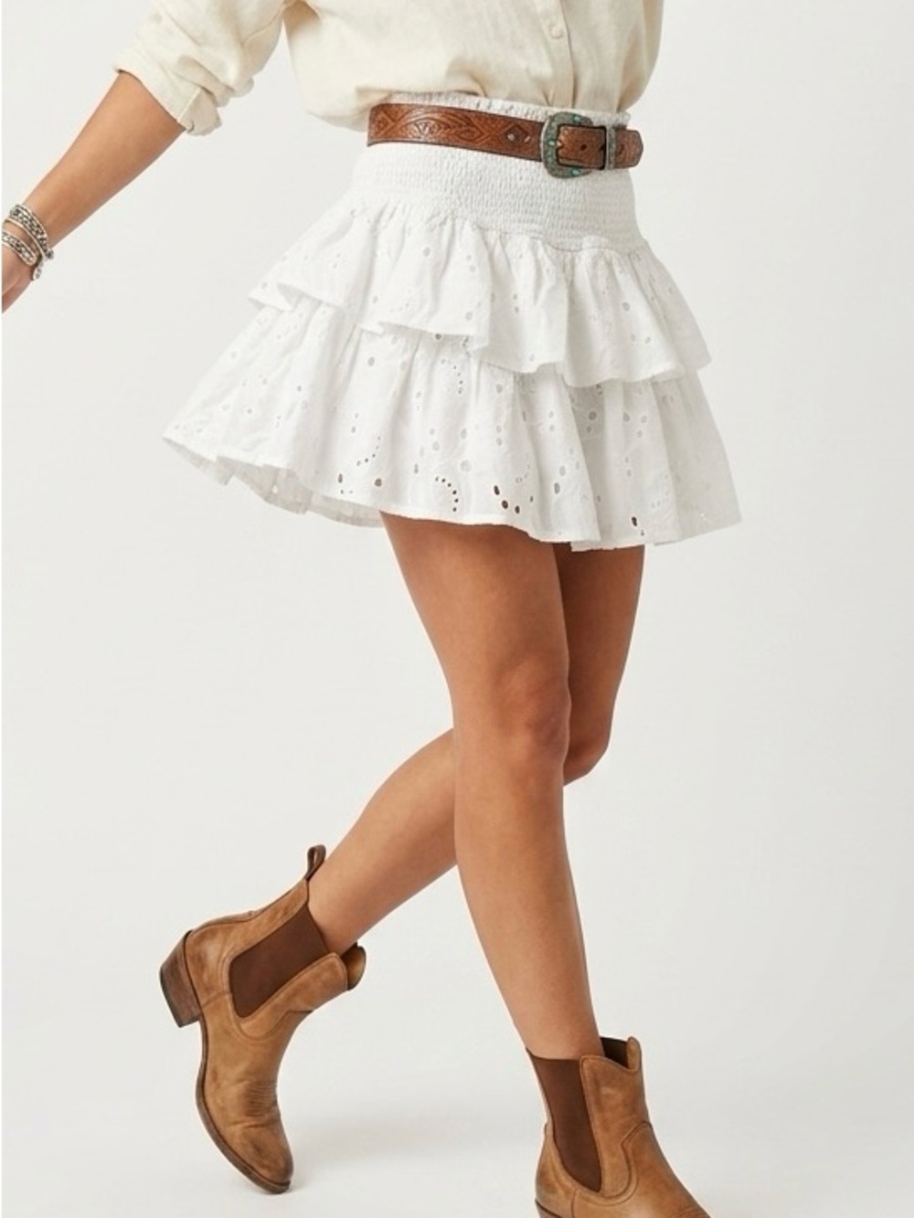 ALTARD STATE Genesis White Eyelet Smocked Ruffle Mini Skort Tiered Shorts L Boho